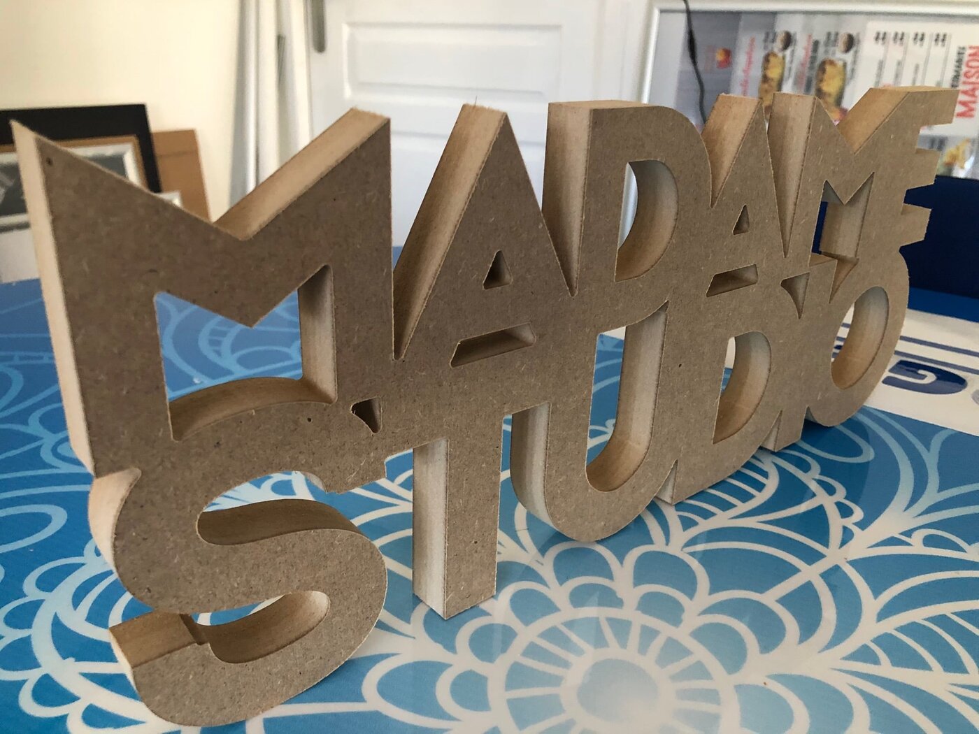 Enseigne Madam Studio